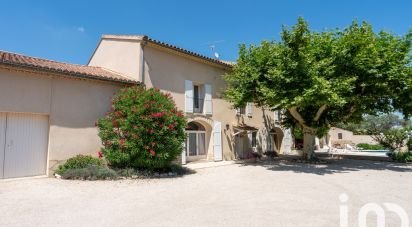 Mas 10 rooms of 289 m² in Saint-Saturnin-lès-Avignon (84450)