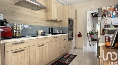 House 6 rooms of 127 m² in Amboise (37400)