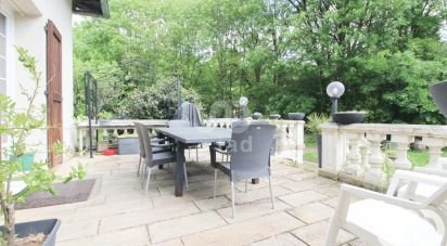 House 6 rooms of 200 m² in Coupiac (12550)
