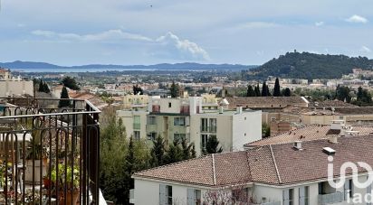 Apartment 3 rooms of 67 m² in Hyères (83400)