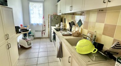 Apartment 3 rooms of 67 m² in Hyères (83400)