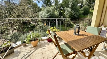 Apartment 3 rooms of 67 m² in Hyères (83400)