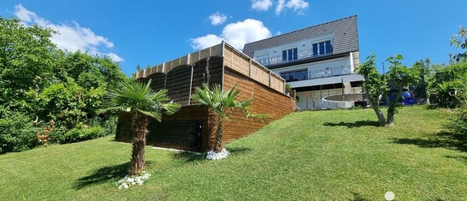 Architectural house 9 rooms of 215 m² in Chennevières-sur-Marne (94430)