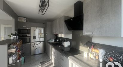 Apartment 3 rooms of 62 m² in Morangis (91420)