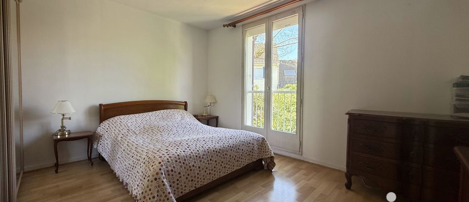 House 8 rooms of 136 m² in Épinay-sur-Orge (91360)