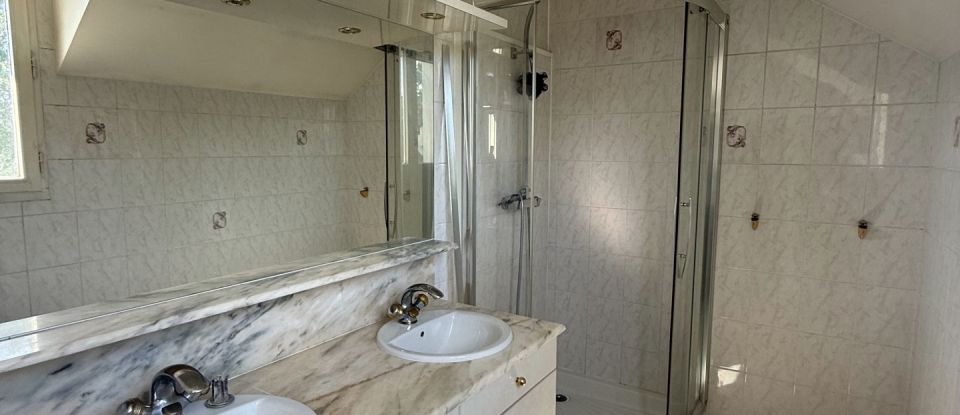 House 8 rooms of 136 m² in Épinay-sur-Orge (91360)
