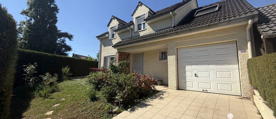 House 8 rooms of 136 m² in Épinay-sur-Orge (91360)