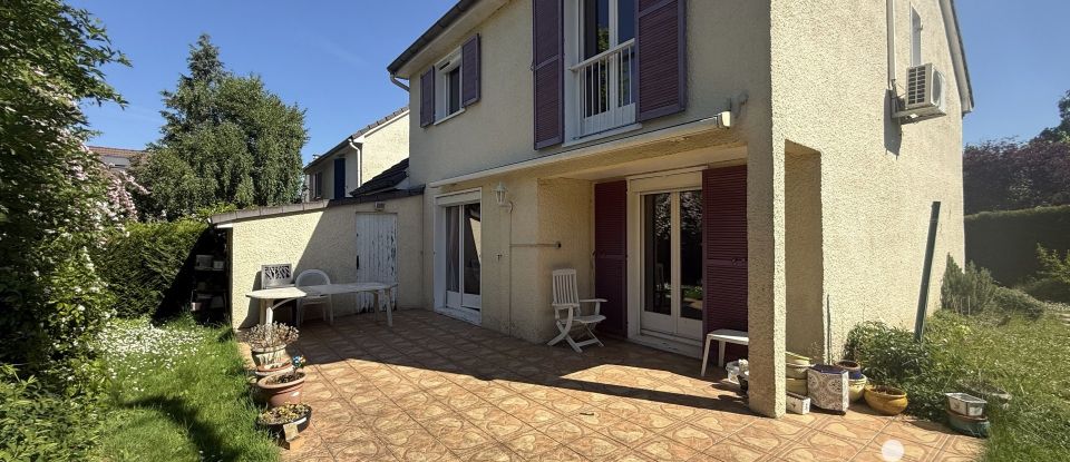 House 8 rooms of 136 m² in Épinay-sur-Orge (91360)