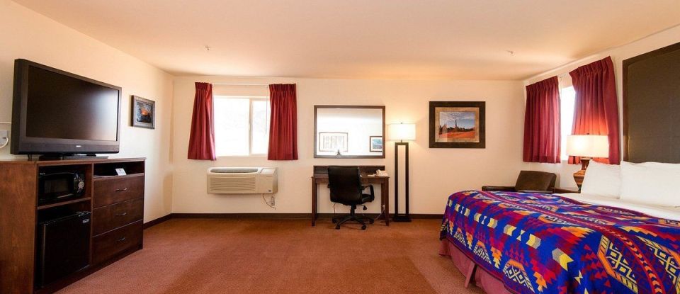 Hotel of 950 m² in Cavalaire-sur-Mer (83240)