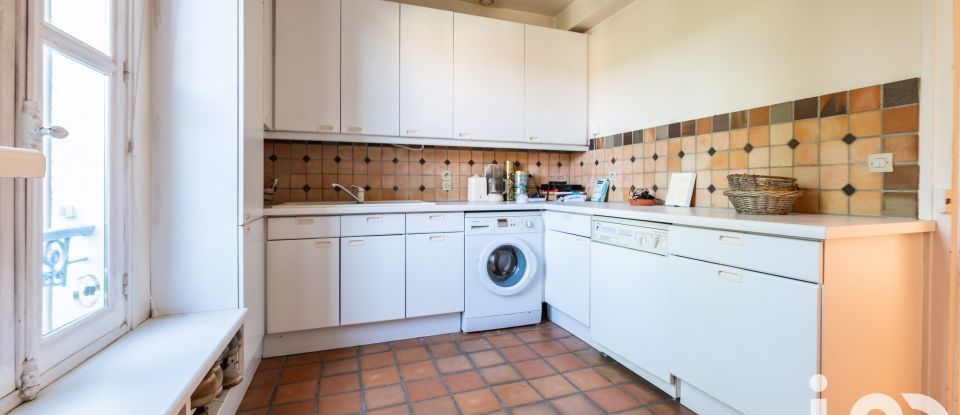 Maison 10 pièces de 215 m² à Fontainebleau (77300)