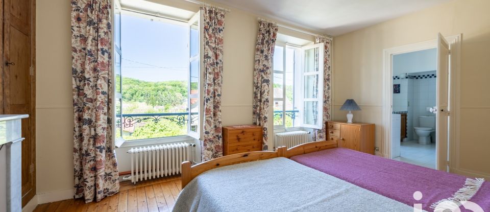 Maison 10 pièces de 215 m² à Fontainebleau (77300)