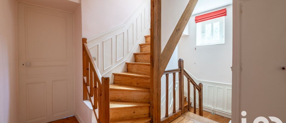 Maison 10 pièces de 215 m² à Fontainebleau (77300)