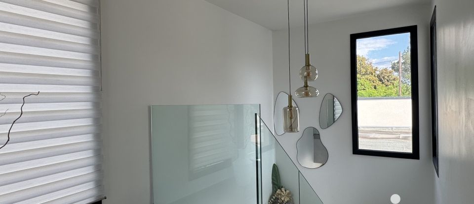 Maison d’architecte 7 pièces de 204 m² à Nîmes (30900)
