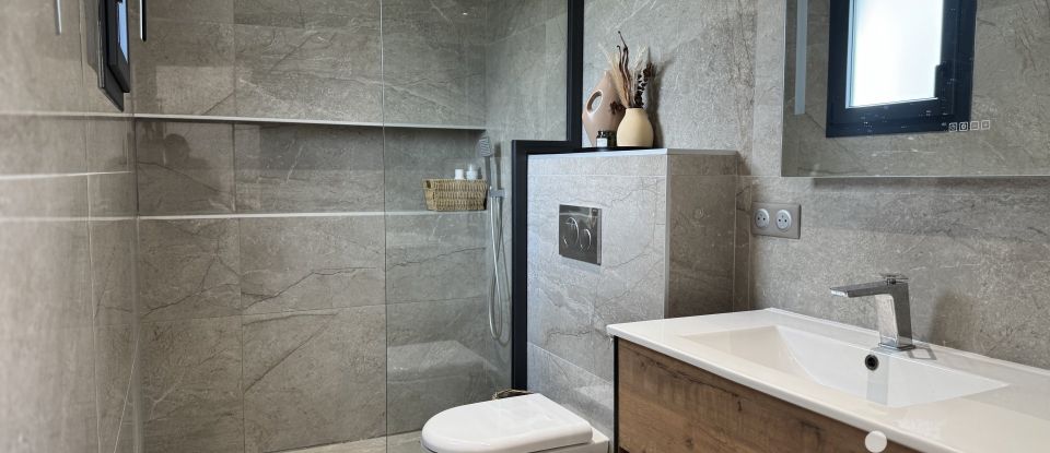 Maison d’architecte 7 pièces de 204 m² à Nîmes (30900)