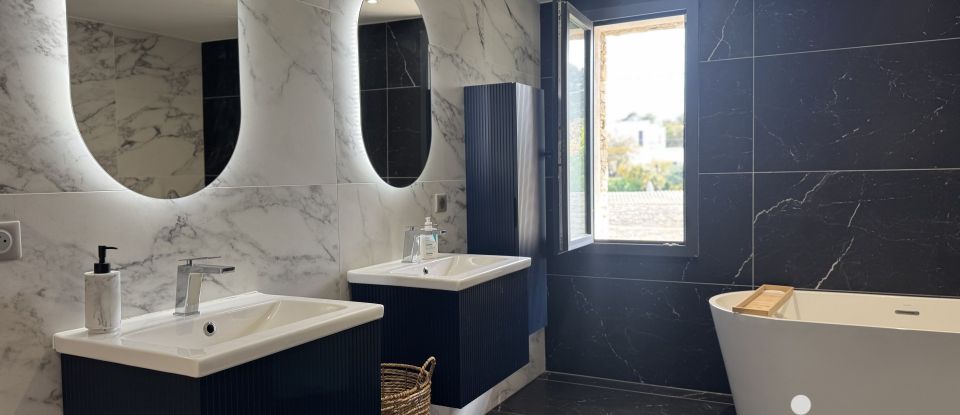 Maison d’architecte 7 pièces de 204 m² à Nîmes (30900)