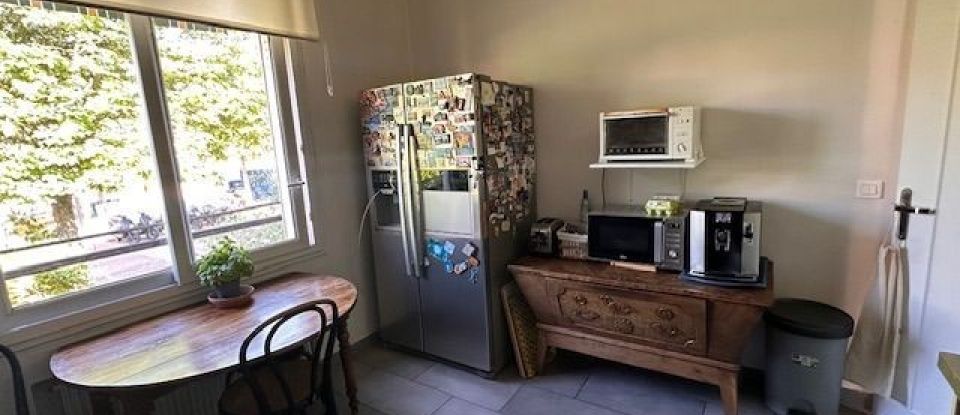 House 6 rooms of 125 m² in Fontenay-sous-Bois (94120)