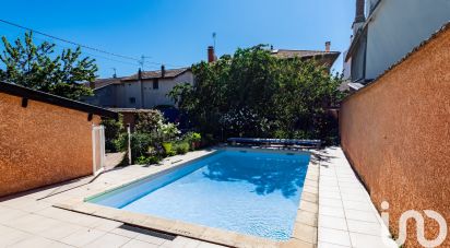 House 7 rooms of 240 m² in Meyzieu (69330)