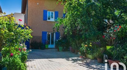House 7 rooms of 240 m² in Meyzieu (69330)