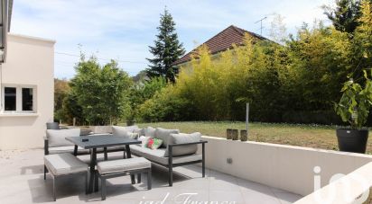 House 8 rooms of 243 m² in Verneuil-sur-Seine (78480)