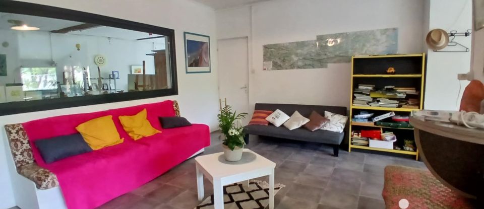 Lodge 14 rooms of 238 m² in Puivert (11230)