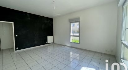 Apartment 3 rooms of 67 m² in La Riche (37520)