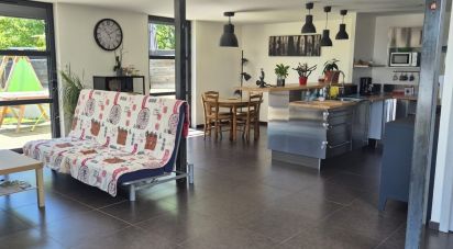 Apartment 4 rooms of 120 m² in Saint-Marcellin-en-Forez (42680)