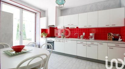 House 13 rooms of 285 m² in Saint-Affrique (12400)