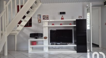 Longere 5 rooms of 107 m² in Saint-Joachim (44720)