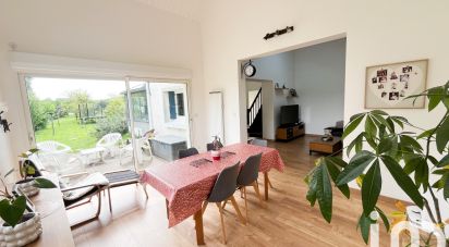 Country home 6 rooms of 123 m² in Sainte-Marie-au-Bosc (76280)