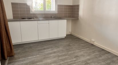 Apartment 1 room of 27 m² in Aulnay-sous-Bois (93600)