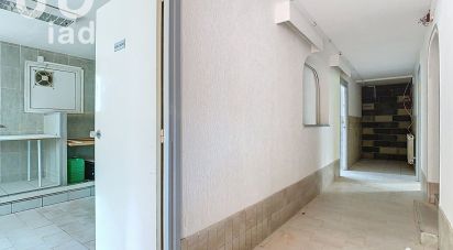Business premises of 90 m² in Prades (66500)