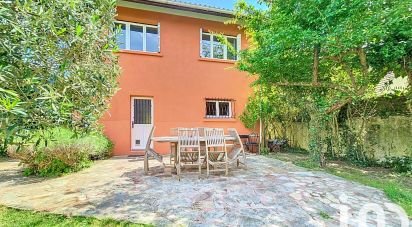 Maison traditionnelle 5 pièces de 112 m² à Mandres-les-Roses (94520)