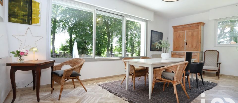 Demeure 10 pièces de 315 m² à Chavagne (35310)