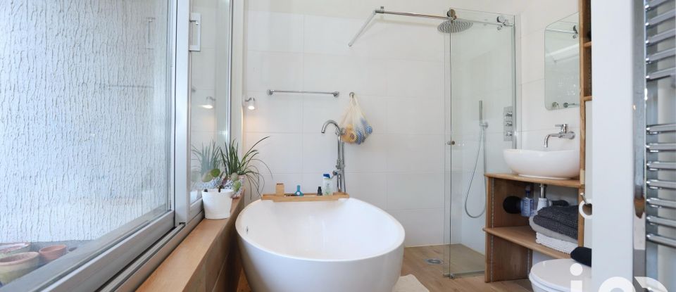 Demeure 10 pièces de 315 m² à Chavagne (35310)