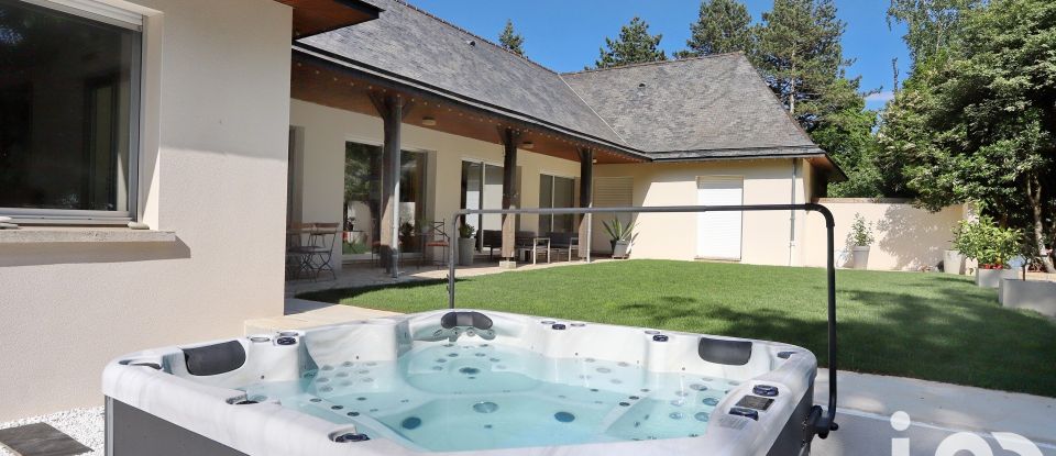 Demeure 10 pièces de 315 m² à Chavagne (35310)