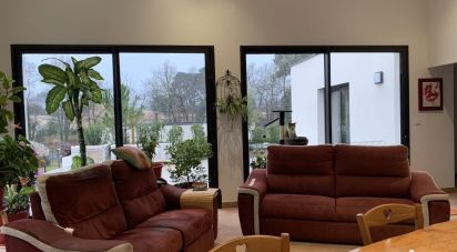 House 3 rooms of 113 m² in Les Mathes (17570)