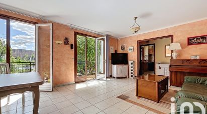 Maison traditionnelle 8 pièces de 180 m² à Osny (95520)