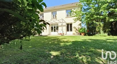 House 7 rooms of 157 m² in Cormontreuil (51350)