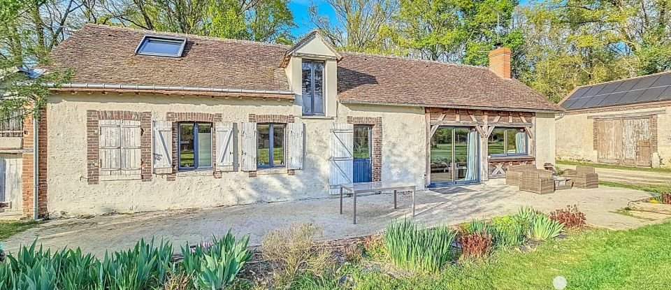 House 4 rooms of 123 m² in Saint-Maurice-sur-Fessard (45700)