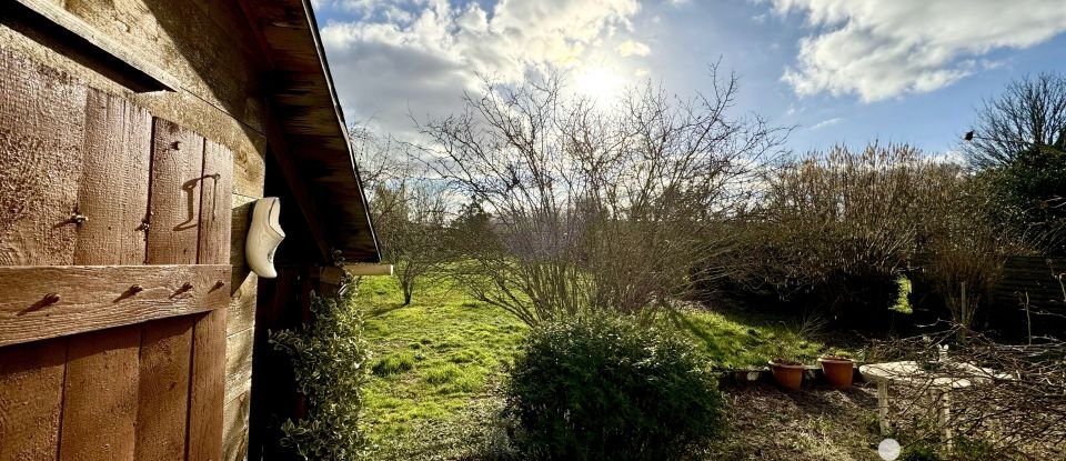 Maison rustique 3 pièces de 54 m² à Sainte-Colombe-des-Bois (58220)