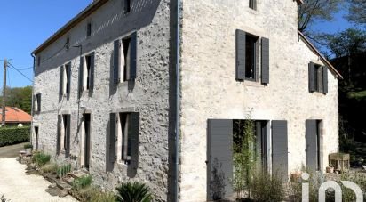 Demeure 11 pièces de 326 m² à Saint-Laurent-sur-Sèvre (85290)