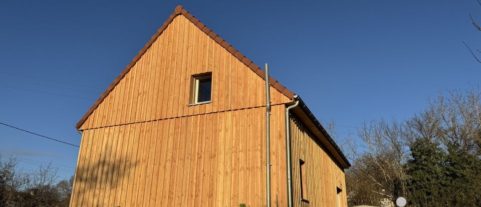 House 6 rooms of 110 m² in Bio (46500)