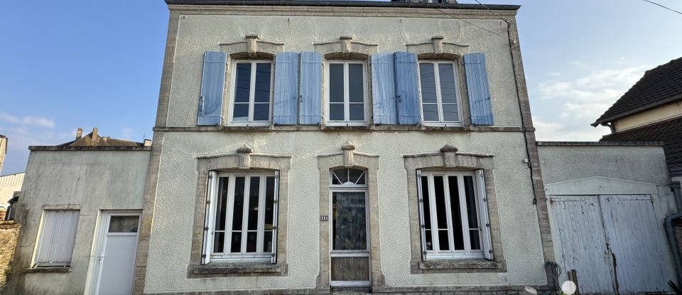 Maison 9 pièces de 190 m² à Ouistreham (14150)