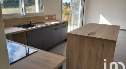 Pavilion 5 rooms of 112 m² in Fontenay-le-Comte (85200)