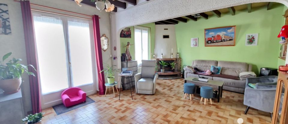 House 6 rooms of 145 m² in Cernoy-en-Berry (45360)