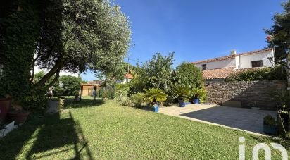 Traditional house 5 rooms of 300 m² in Sanary-sur-Mer (83110)