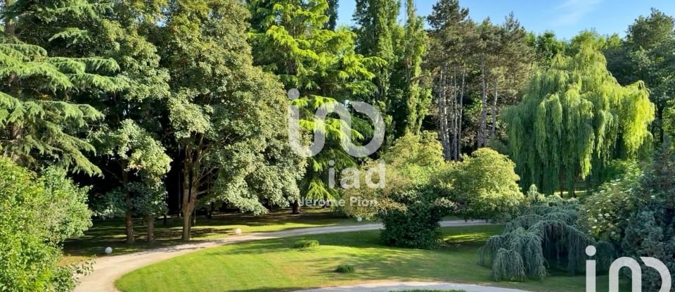 Demeure 10 pièces de 285 m² à Rochecorbon (37210)