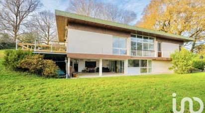 Maison d’architecte 7 pièces de 181 m² à Mourenx (64150)
