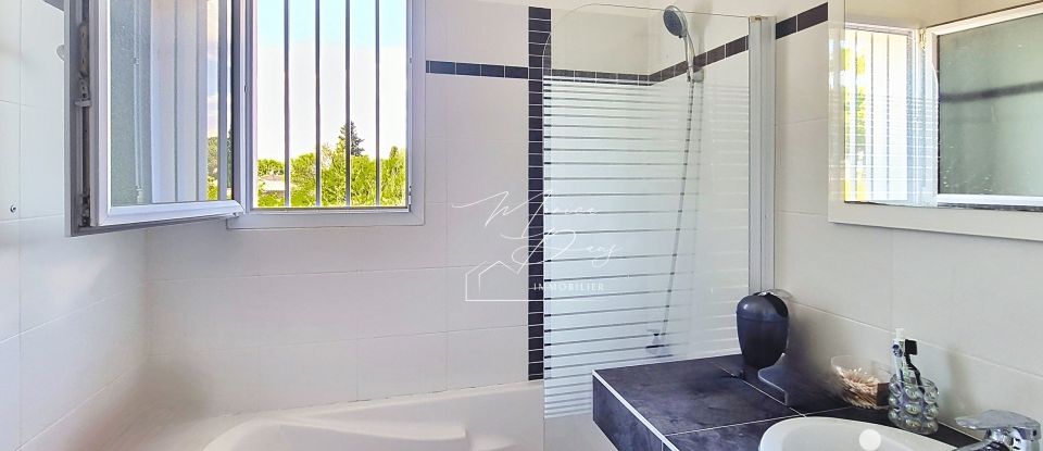 House 4 rooms of 86 m² in Redessan (30129)