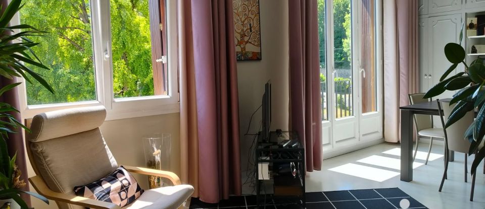 Appartement 3 pièces de 65 m² à Viry-Châtillon (91170)